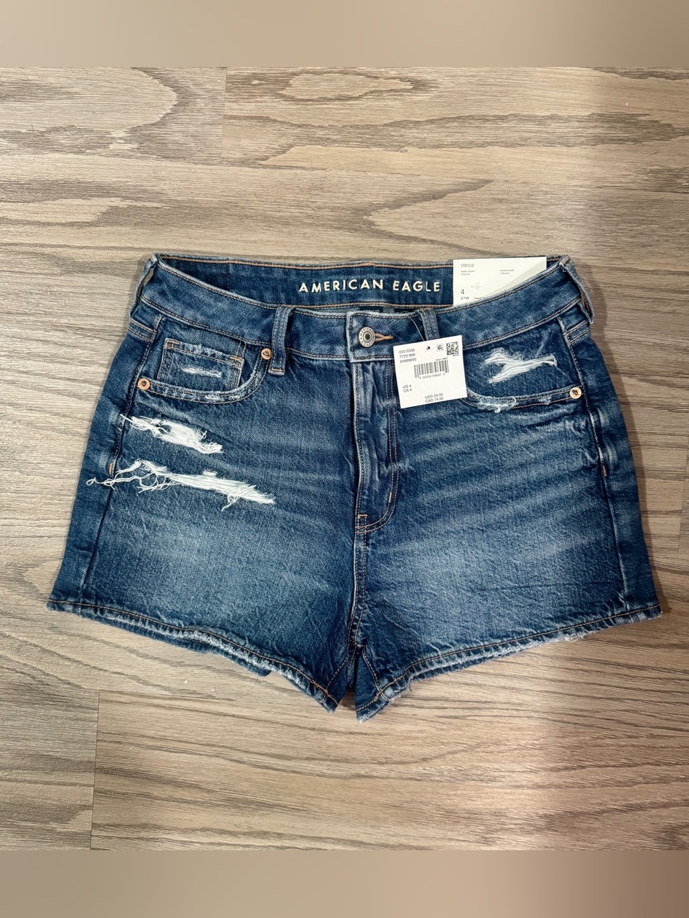 American Eagle Strigid Mom Shorts High Rise Distressed Denim Size 4 27W NWT
